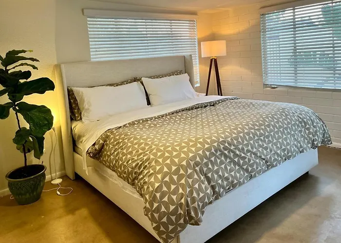 4 Bedroom By Asu Heated Pool And Hot Tub *